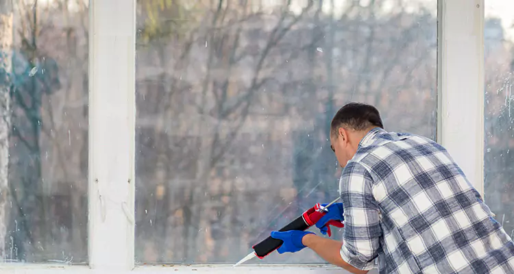 Quality Sliding Shower Door Repair for Closing Issues in Lake Magdalene, FL