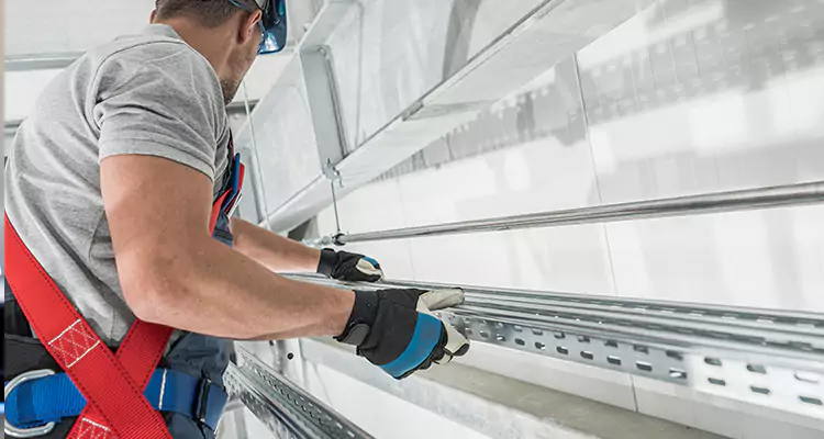 Glass Balcony Railing Replacement in Lake Magdalene, FL