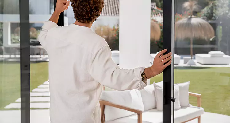 Fix Backyard Sliding Door Hard To Operate in Lake Magdalene, FL